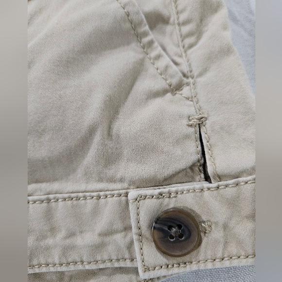 SO Tan Cargo Shorts with Flat Front Design - Picture 4 of 4